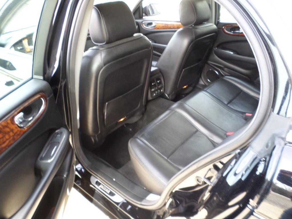 2008 Jaguar XJ-Series XJ8 photo
